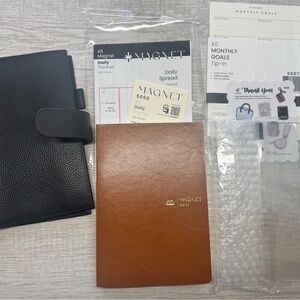 Aura Estelle Magnet A5 Brown Daily Planner & Moterm Black Pebble Leather Cover